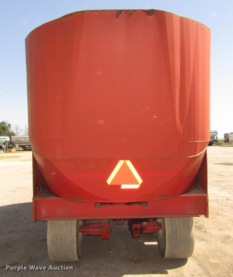 image for item DA3146 Trioliet Triomix S 2-2000 feed mixer