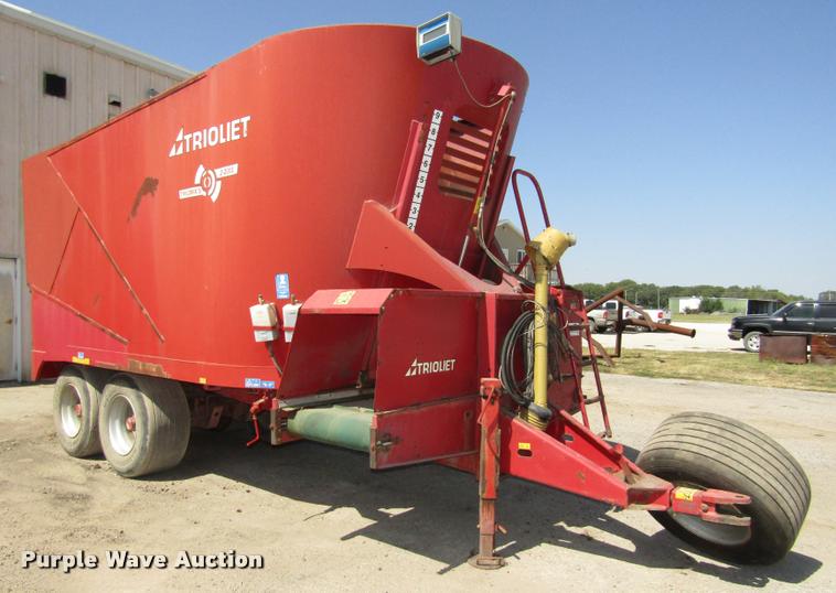 image for item DA3146 Trioliet Triomix S 2-2000 feed mixer