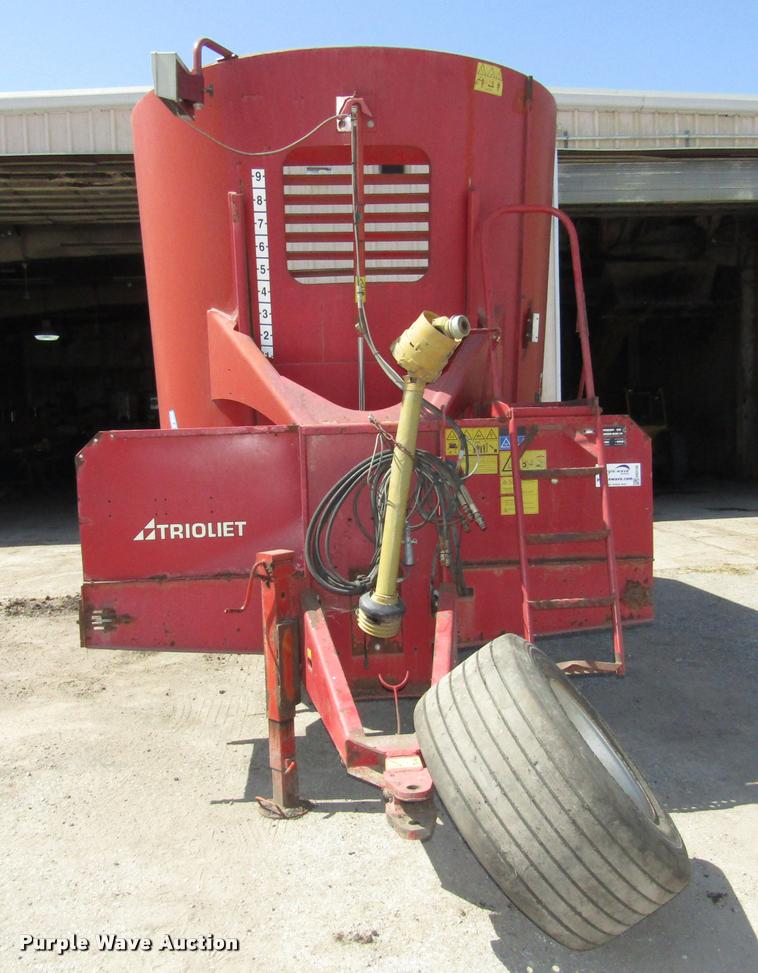 image for item DA3146 Trioliet Triomix S 2-2000 feed mixer