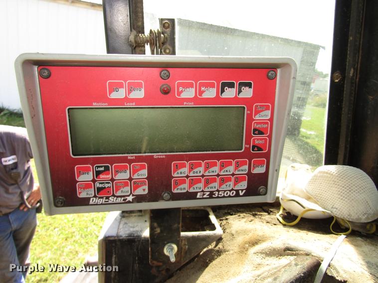 image for item DA3146 Trioliet Triomix S 2-2000 feed mixer