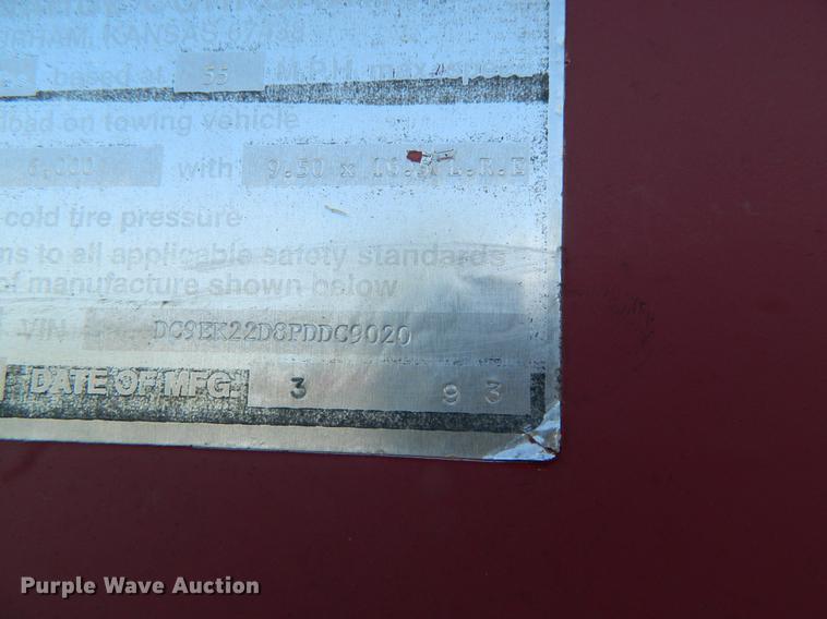 image for item DB1136 1993 Donahue EXG-160 swather trailer