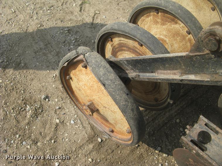 image for item DC2473 Great Plains 450881-DDS grain drill