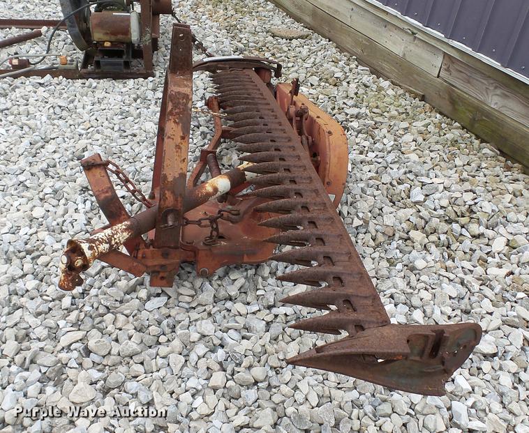 image for item DC2608 Case IH 1300 sickle mower