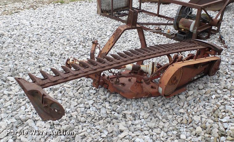 image for item DC2608 Case IH 1300 sickle mower