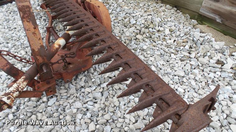 image for item DC2608 Case IH 1300 sickle mower