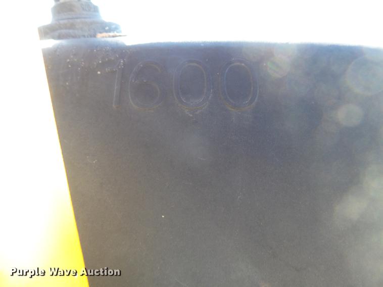 image for item DC3840 1990 Great Dane sprayer trailer