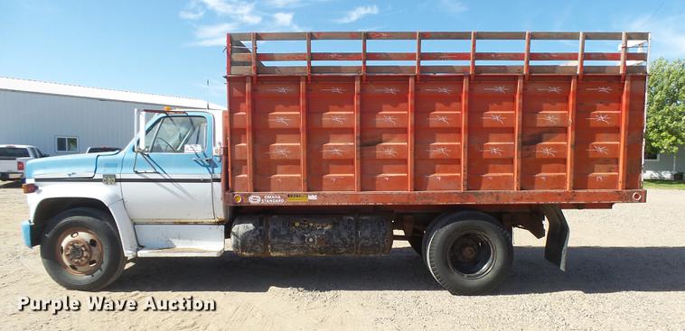 image for item DC3850 1976 Chevrolet C60 grain truck