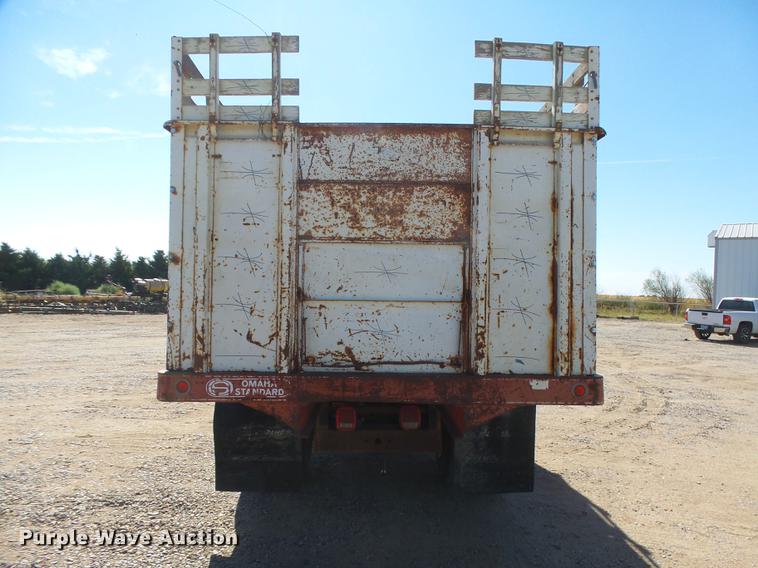 image for item DC3850 1976 Chevrolet C60 grain truck