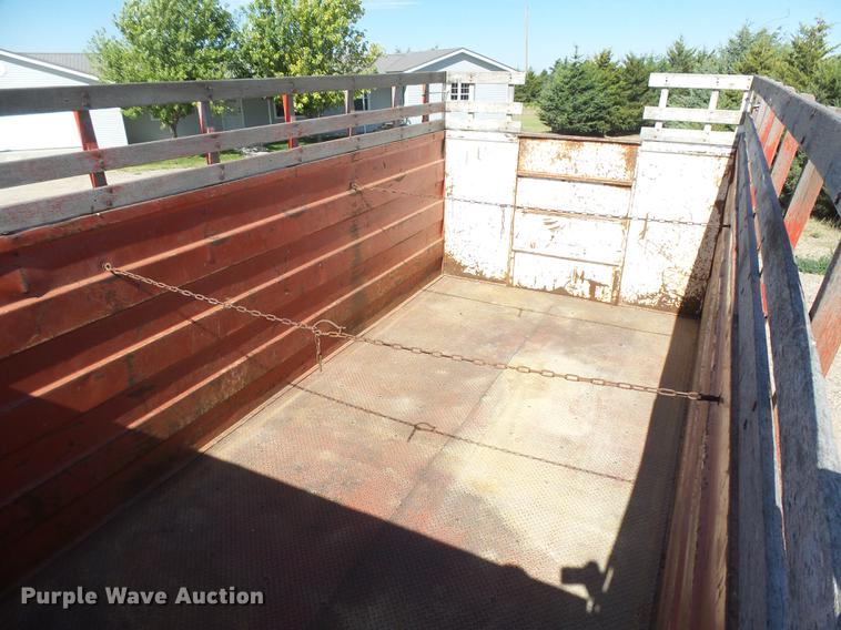 image for item DC3850 1976 Chevrolet C60 grain truck