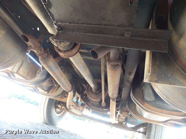 image for item DC3850 1976 Chevrolet C60 grain truck