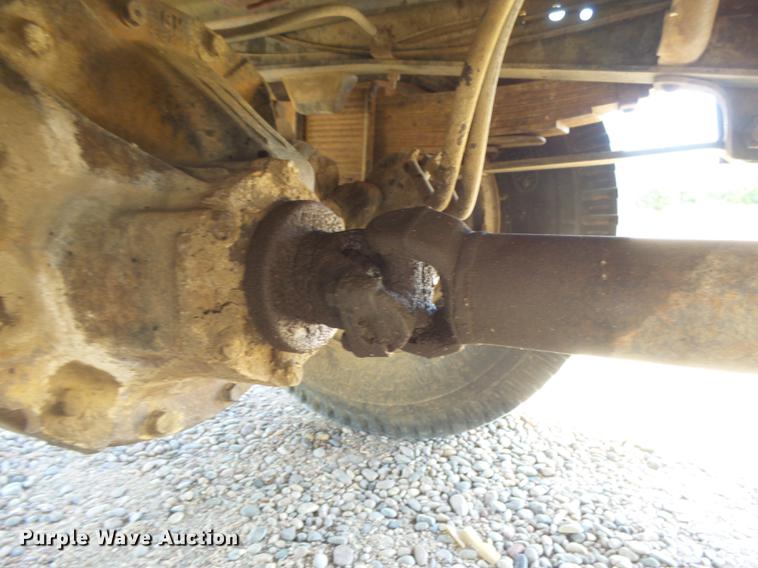 image for item DC3850 1976 Chevrolet C60 grain truck