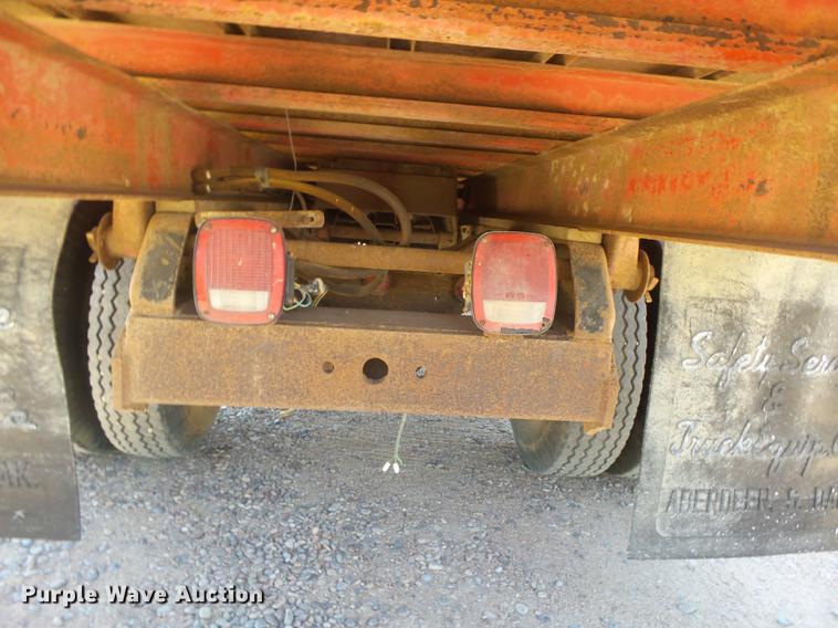 image for item DC3850 1976 Chevrolet C60 grain truck