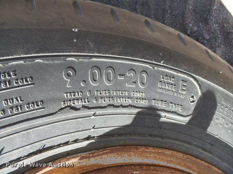 image for item DC3850 1976 Chevrolet C60 grain truck