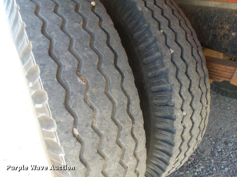 image for item DC3850 1976 Chevrolet C60 grain truck