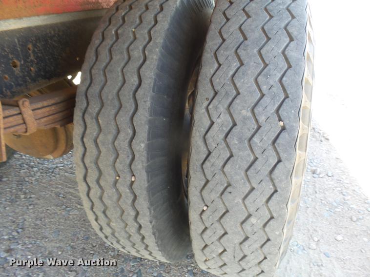 image for item DC3850 1976 Chevrolet C60 grain truck