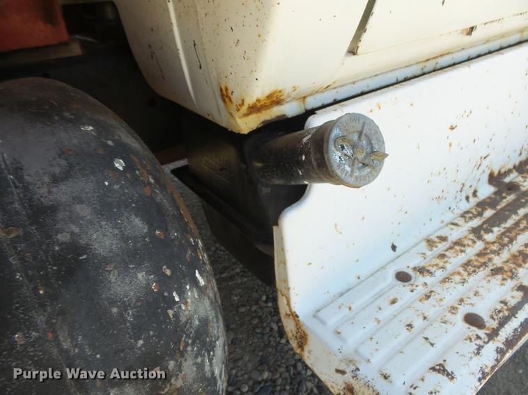 image for item DC3850 1976 Chevrolet C60 grain truck