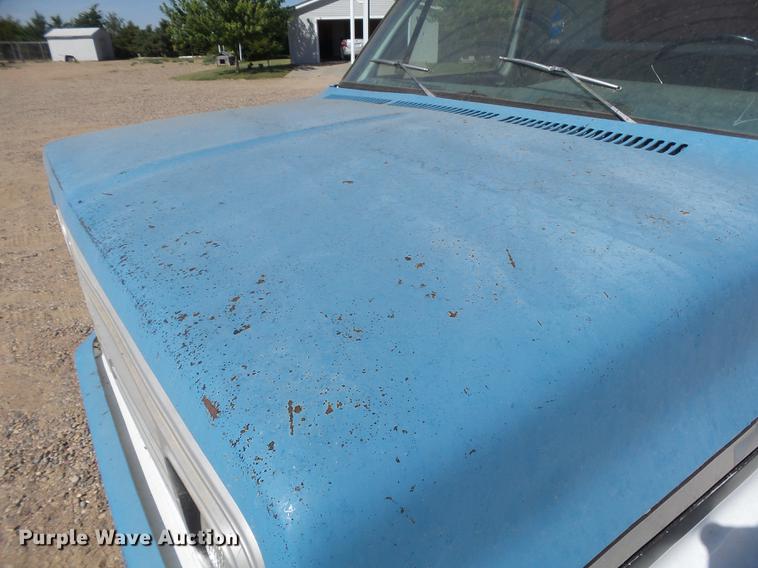 image for item DC3850 1976 Chevrolet C60 grain truck