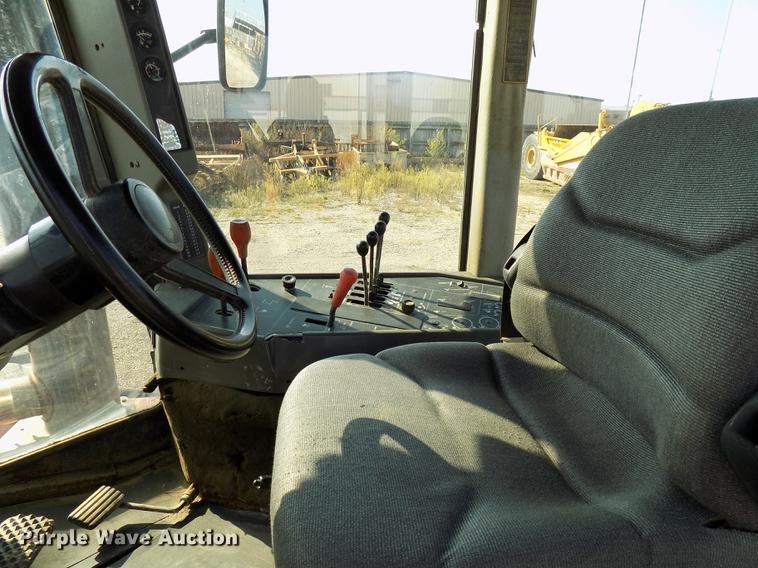 image for item DC4831 1996 Case IH 9370 Steiger 4WD tractor