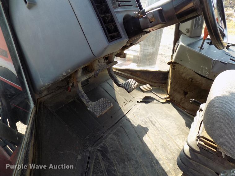 image for item DC4831 1996 Case IH 9370 Steiger 4WD tractor