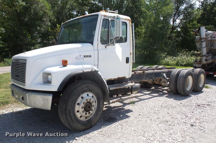 image for item DC5355 1995 Freightliner FL80 truck cab and chassis