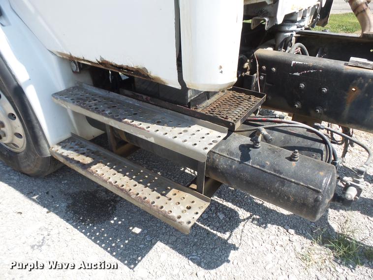 image for item DC5355 1995 Freightliner FL80 truck cab and chassis