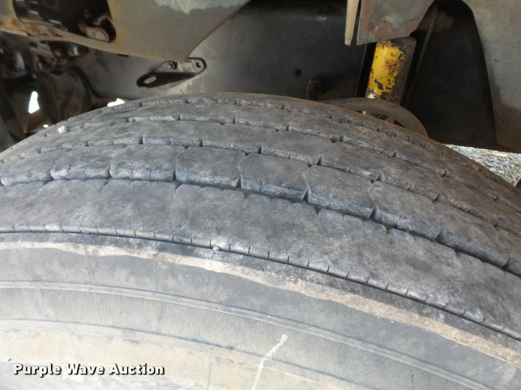 image for item DC5355 1995 Freightliner FL80 truck cab and chassis