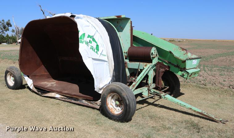 image for item DD0080 Ag Bagger silage bagger