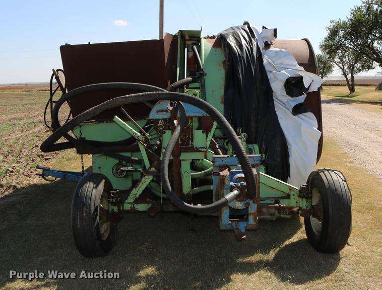 image for item DD0080 Ag Bagger silage bagger