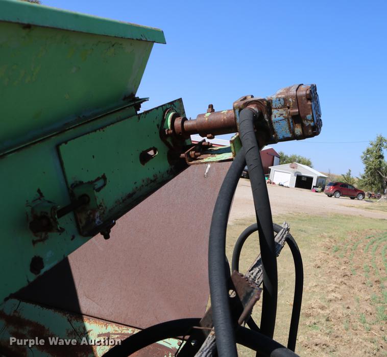 image for item DD0080 Ag Bagger silage bagger