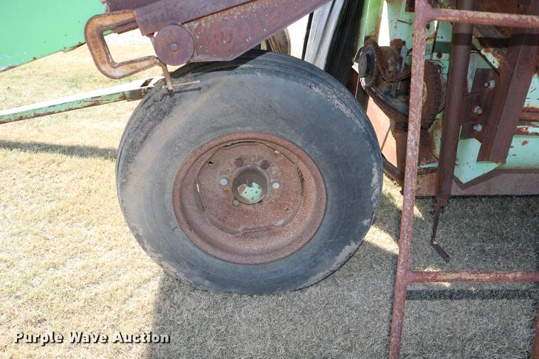 image for item DD0080 Ag Bagger silage bagger