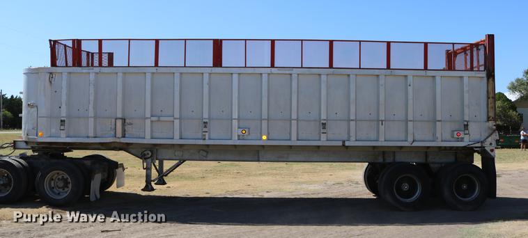 image for item DD0081 1982 Schertzer 35CD commodity dump trailer