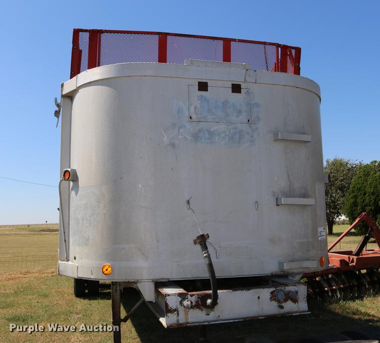 image for item DD0081 1982 Schertzer 35CD commodity dump trailer