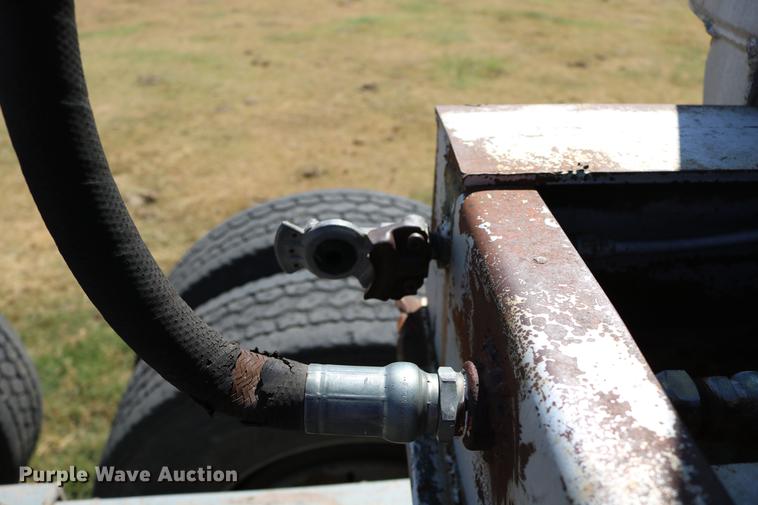 image for item DD0081 1982 Schertzer 35CD commodity dump trailer