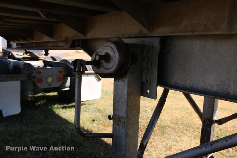 image for item DD0081 1982 Schertzer 35CD commodity dump trailer