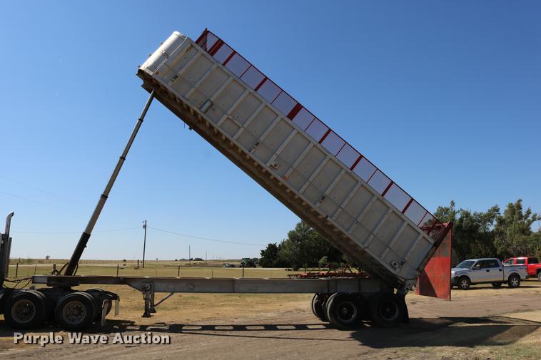 image for item DD0081 1982 Schertzer 35CD commodity dump trailer