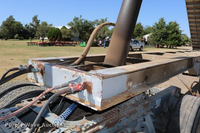 image for item DD0081 1982 Schertzer 35CD commodity dump trailer