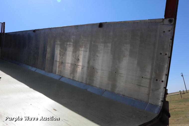 image for item DD0081 1982 Schertzer 35CD commodity dump trailer