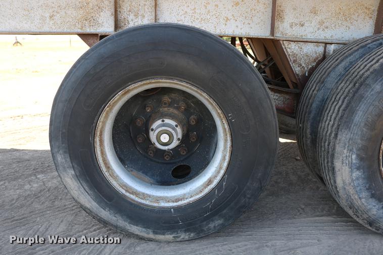 image for item DD0081 1982 Schertzer 35CD commodity dump trailer