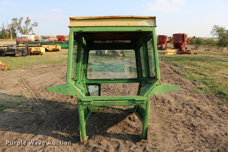 image for item DD0144 Hiniker cab