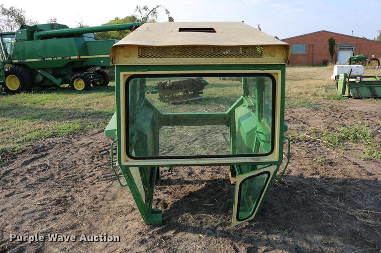 image for item DD0144 Hiniker cab