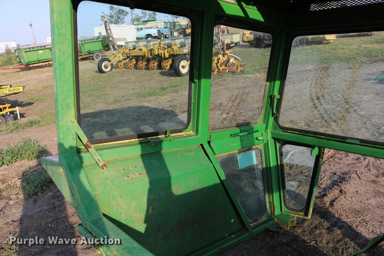 image for item DD0144 Hiniker cab