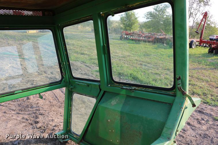 image for item DD0144 Hiniker cab