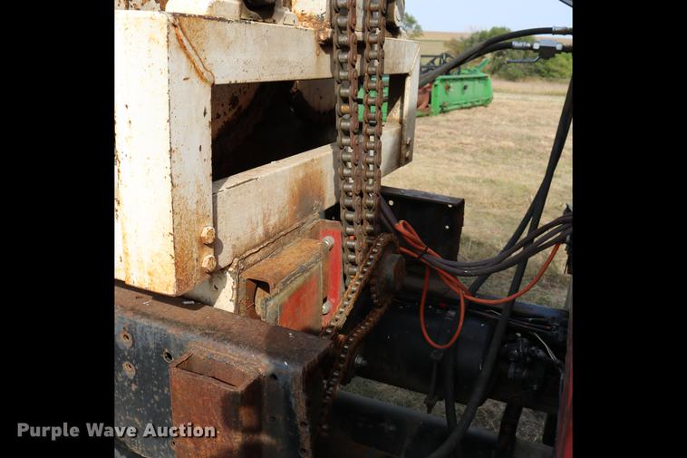 image for item DD0159 1987 Ford F800 feed truck