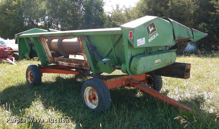 image for item DD0758 John Deere 653A row crop head