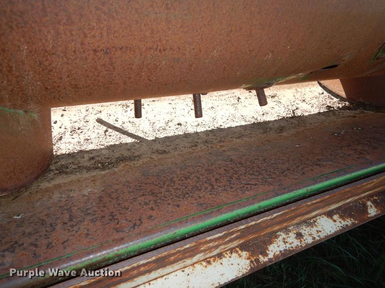 image for item DD0758 John Deere 653A row crop head