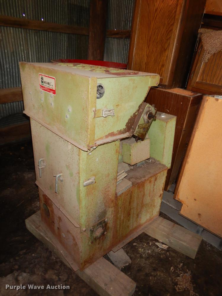 image for item DD0765 Modern Mill feed hammer mill and grain bin system