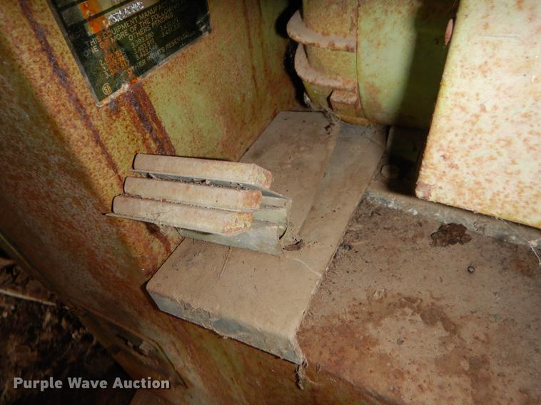 image for item DD0765 Modern Mill feed hammer mill and grain bin system