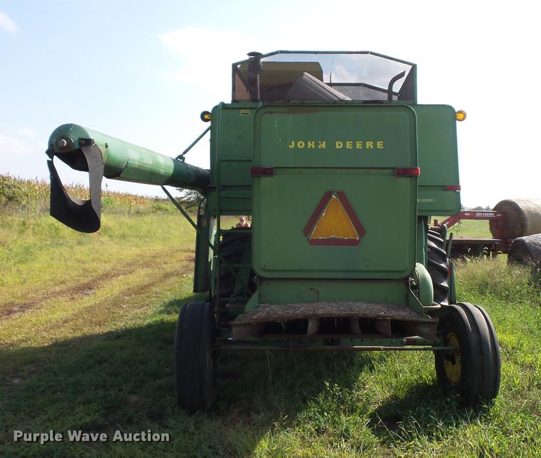 image for item DD1508 John Deere 4400 combine