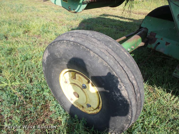 image for item DD1508 John Deere 4400 combine