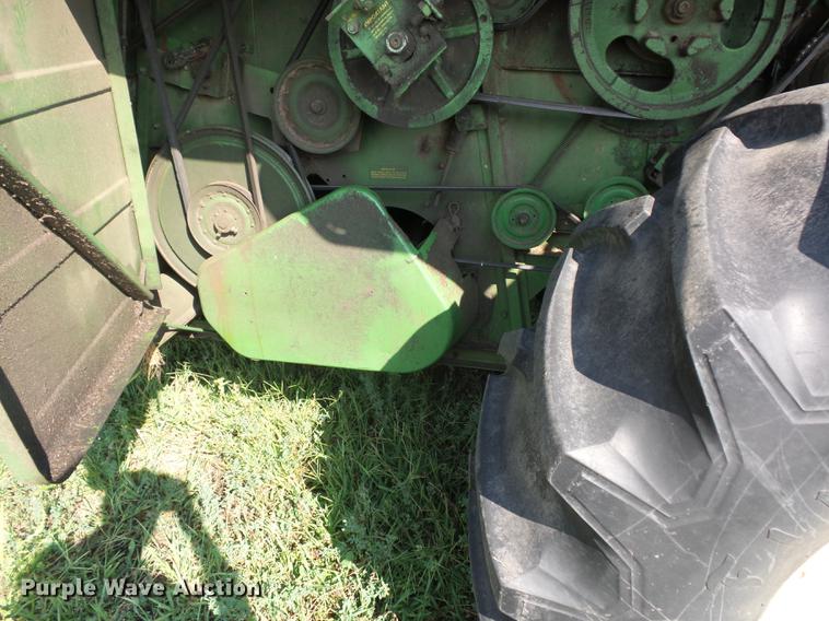 image for item DD1508 John Deere 4400 combine